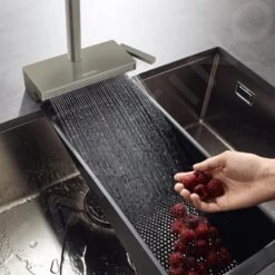 Hansgrohe M81 - Grifo De Fregadero Aquno Select Con Caño Extraíble Y Chorro De Ducha Plano, SBox, Aspecto De Acero Inoxidable 73830800 -Blanco 918ef29c35661c511eab8a84