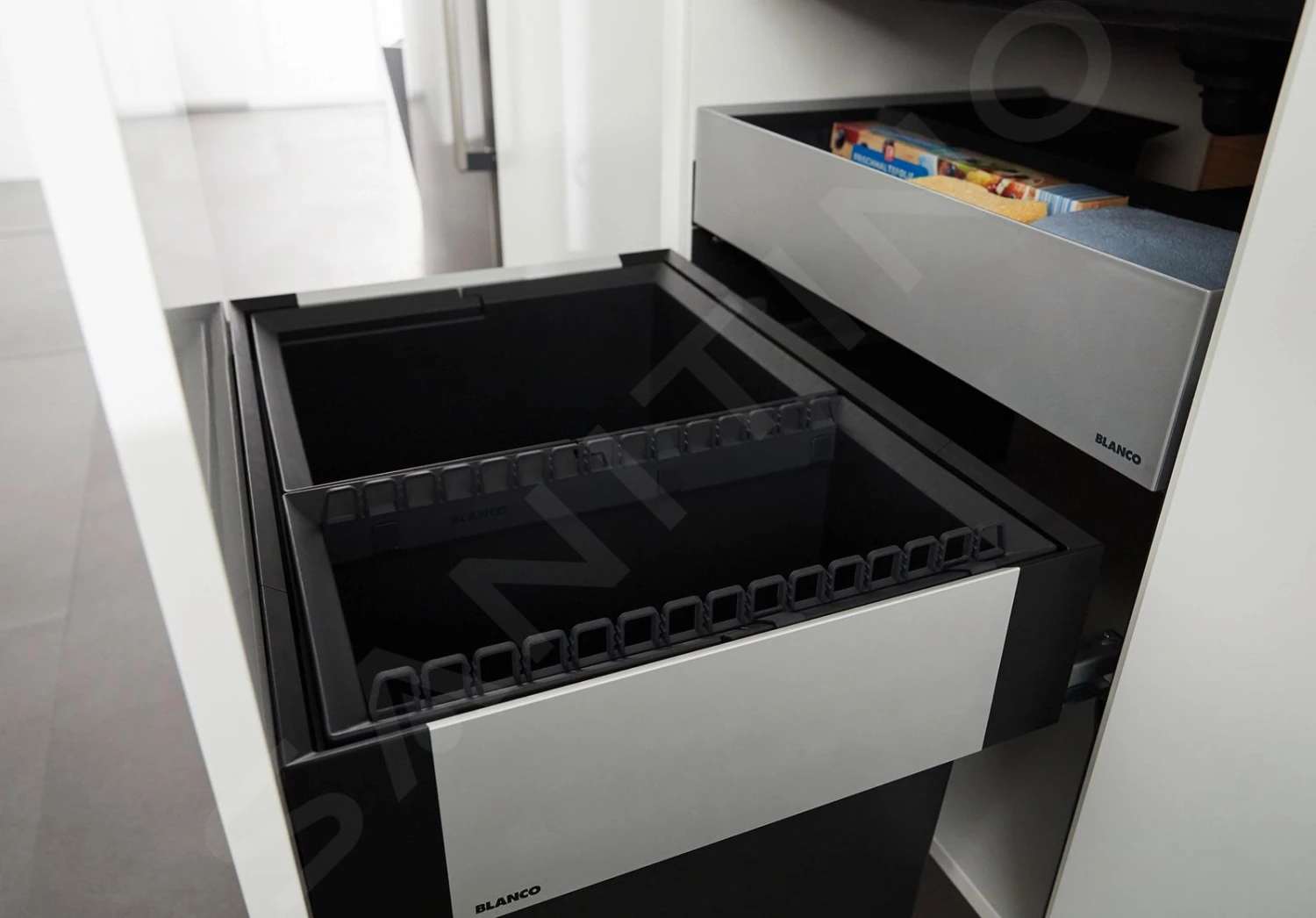 Blanco Select - Cubo De Basura Empotrado, Con Compartimento, Capacidad 38 L 526201 6 Blanco Select - Cubo De Basura Empotrado, Con Compartimento, Capacidad 38 L 526201 - Imagen 4